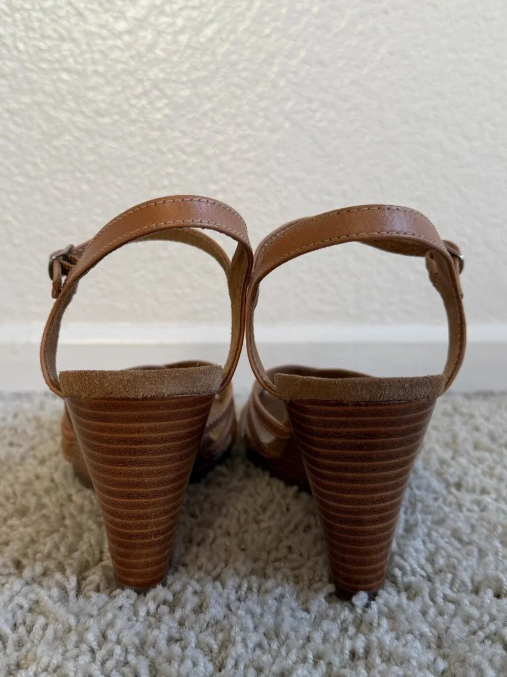 AEROSOLES strappy wedge